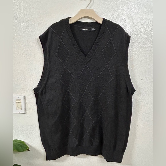 Claiborne Other - Claiborne Black and Gray V-Neck Sweater